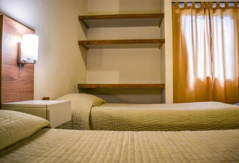 اتاق خانوادگی, Motel Aca Santa Rosa