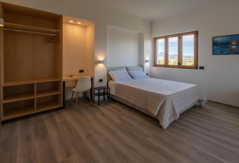 سوییت با چشم‌انداز دریا, Antares Rooms And Suites