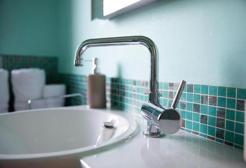 سوییت با چشم‌انداز دریا, Antares Rooms And Suites