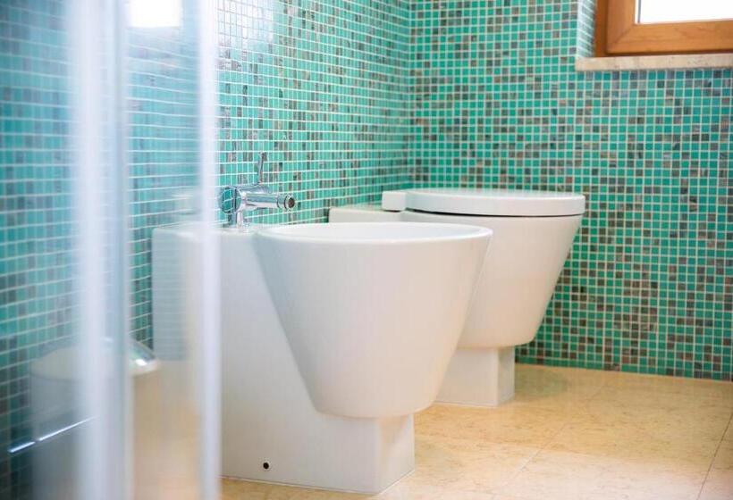 سوییت با چشم‌انداز دریا, Antares Rooms And Suites