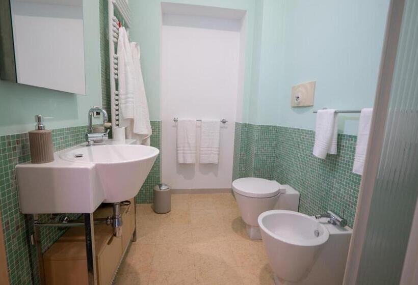 اتاق استاندارد با چشم‌انداز دریا, Antares Rooms And Suites