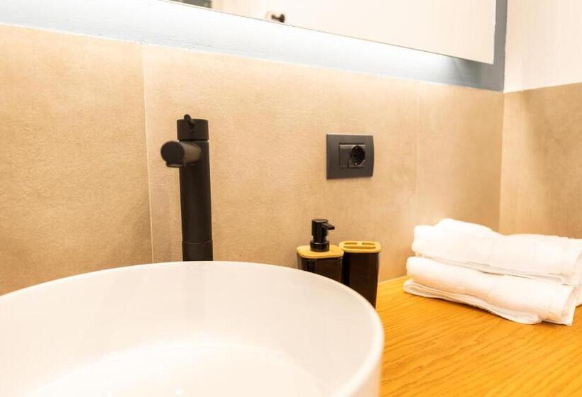 اتاق استاندارد با تراس, Antares Rooms And Suites