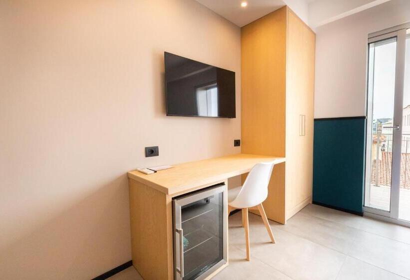 اتاق استاندارد با تراس, Antares Rooms And Suites