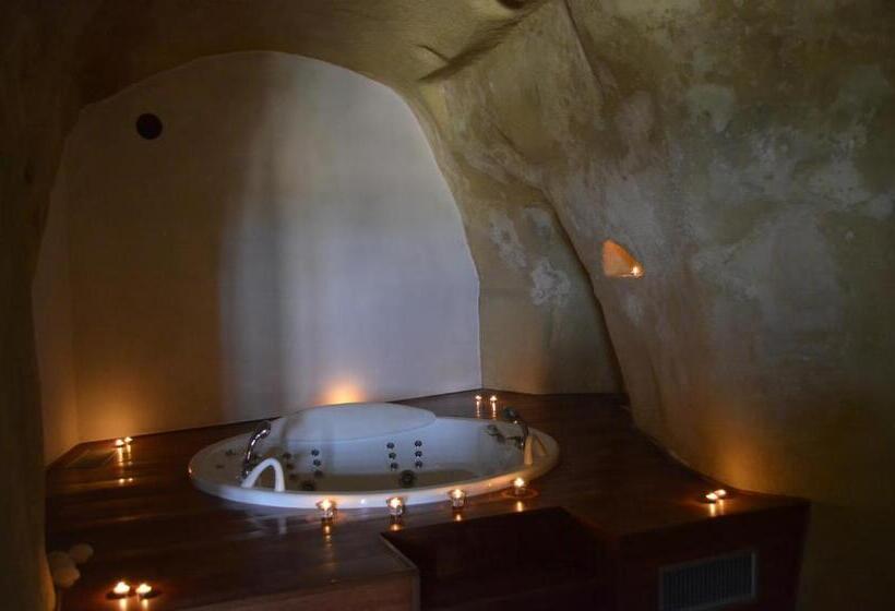 اتاق استاندارد با تخت بزرگ, Locus Amoenus