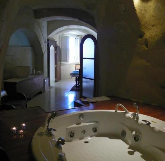 اتاق استاندارد با تخت بزرگ, Locus Amoenus
