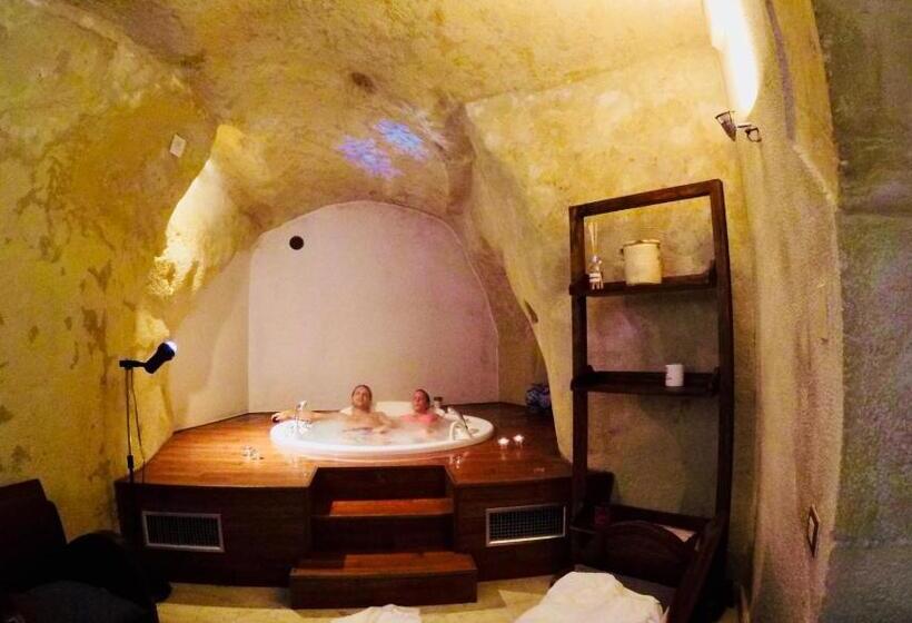 اتاق استاندارد با تخت بزرگ, Locus Amoenus