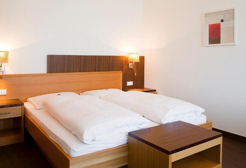 Comfort room with balcony, Gasthof Hotel Terzer