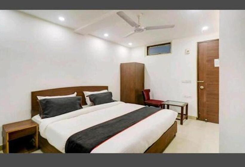 اتاق استاندارد با تخت بزرگ, Aravali Inn
