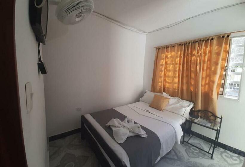اتاق استاندارد یک نفره, Neiva Providencia