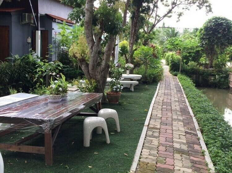 اتاق عادی, Meephawa Resort
