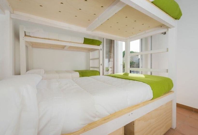 تختخواب در اتاق مشترک, Tarifa Kite Hostel