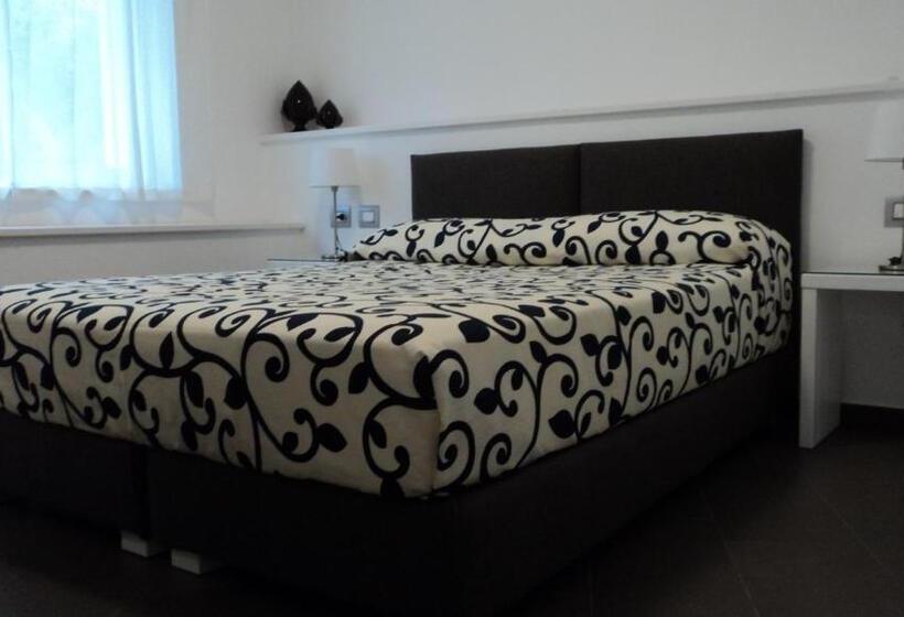 اتاق استاندارد, Il Melograno B&b