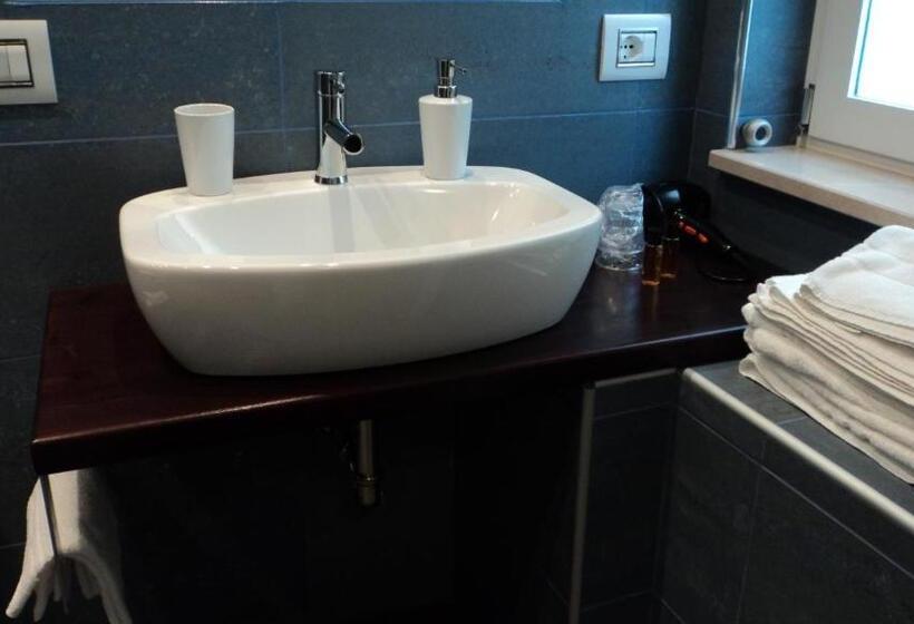 اتاق استاندارد, Il Melograno B&b