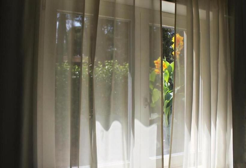 اتاق استاندارد, Il Melograno B&b