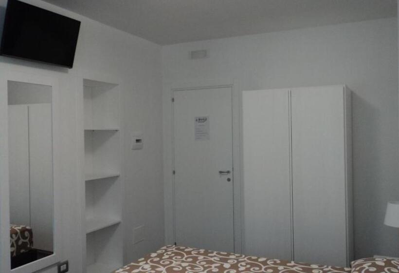 اتاق استاندارد سه نفره, Il Melograno B&b