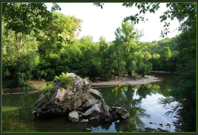 اتاق خانوادگی, La Prade Basse