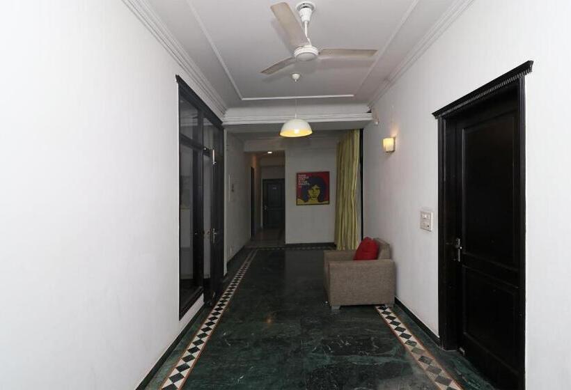 اتاق کلاسیک سه تخته, Oyo Rooms Cantt Roadways