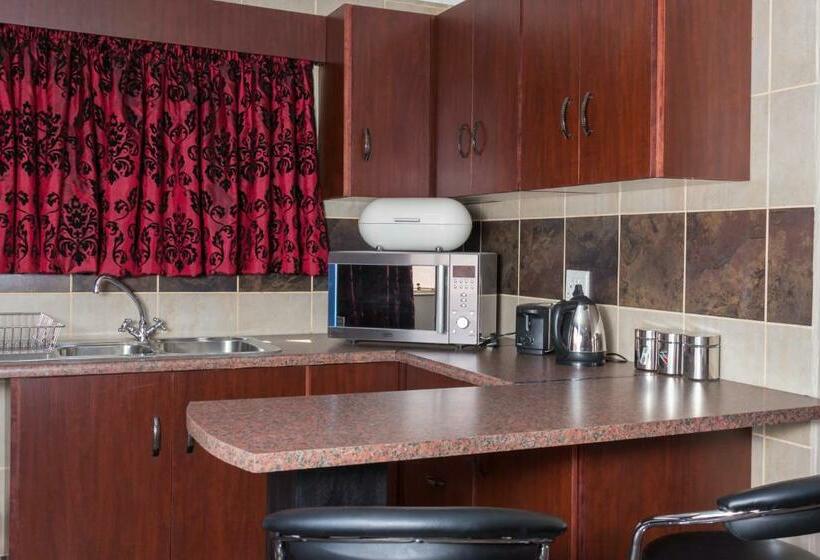 اتاق استاندارد با چشم‌انداز استخر, El Gran Chaparral Guest House