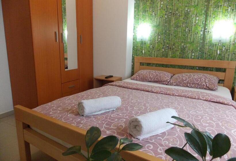 آپارتمان 1 خوابه, Hostel Stannadan
