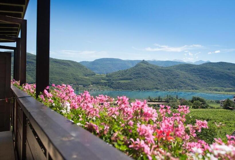 Suite with lake view, Seeberg Garni
