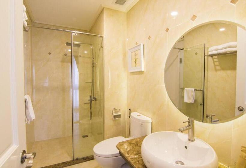 اتاق لوکس سه تخته, Phoenix Hotel Vung Tau