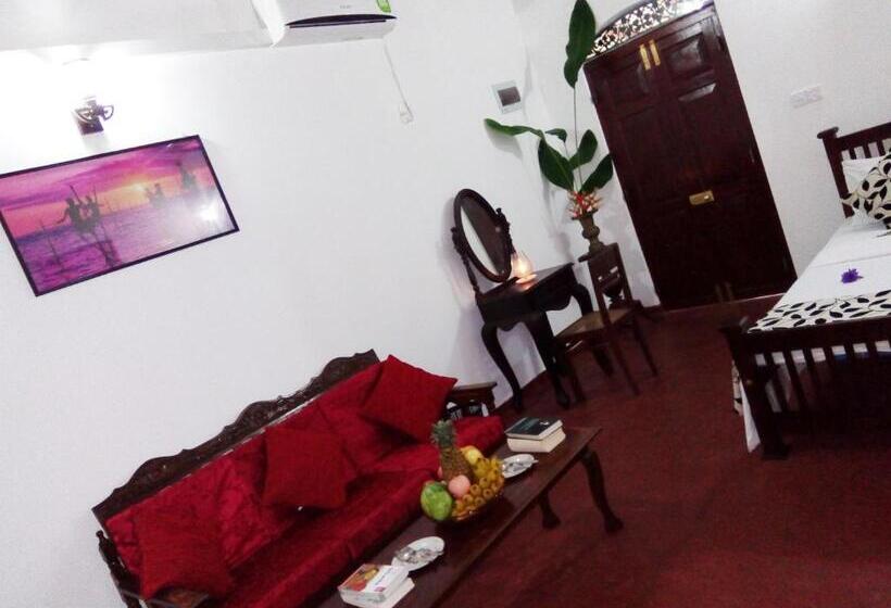 ویلای لوکس 1 خوابه, Walauwa The Villa Ahungalla