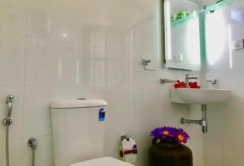 اتاق لوکس با چشم‌انداز باغ, Walauwa The Villa Ahungalla