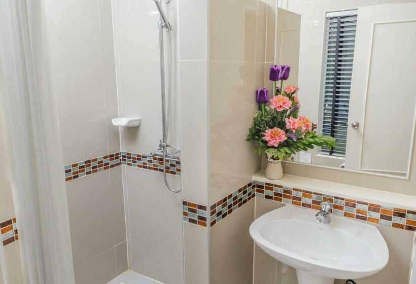 اتاق لوکس, Tuana Hotels Brook Pool Access