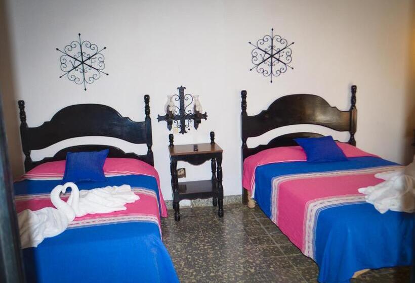اتاق استاندارد چهار تخته, Villa De Flores
