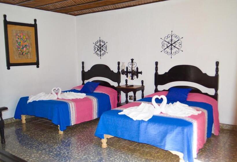 اتاق استاندارد چهار تخته, Villa De Flores