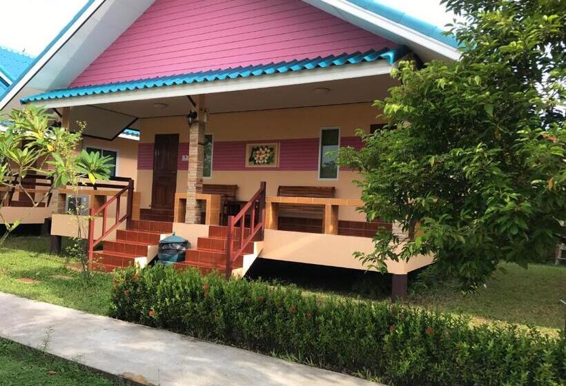بانگلوی استاندارد 2 خوابه, Sangtong Beach Resort