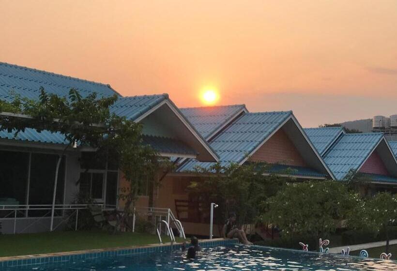 بانگلوی استاندارد 2 خوابه, Sangtong Beach Resort