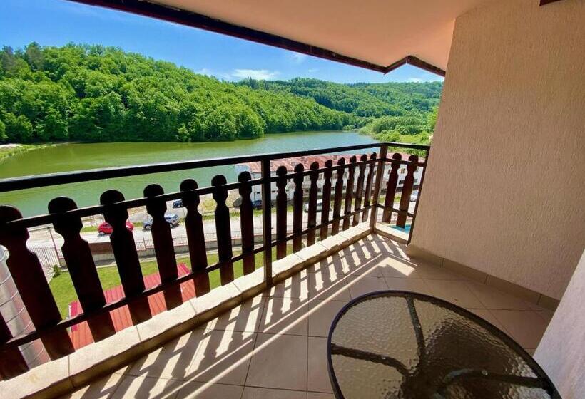 استودیو خانوادگی, Tryavna Lake Hotel & Spa