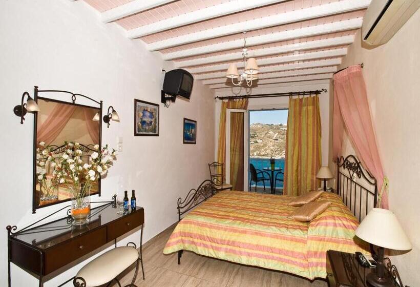 Triple Room Sea View, Vana Holidays