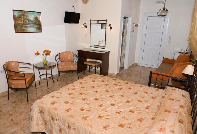 Triple Room Sea View, Vana Holidays