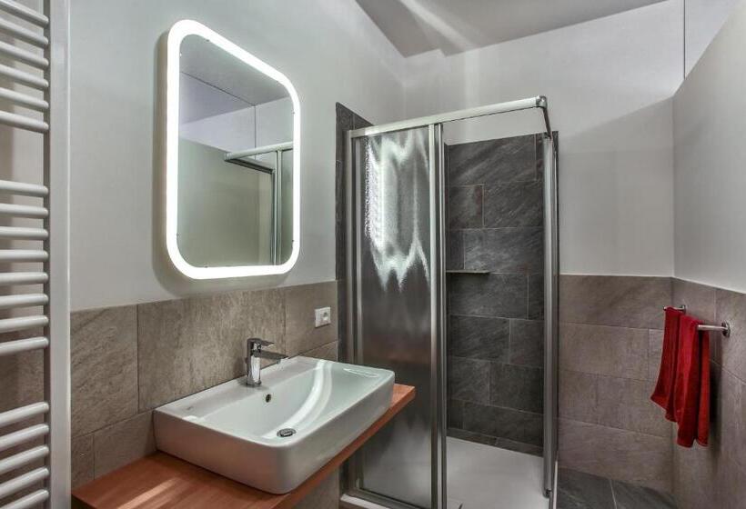 اتاق لوکس, Am Schloss Guest House