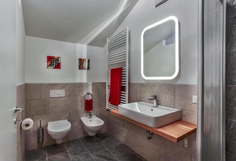 اتاق لوکس, Am Schloss Guest House