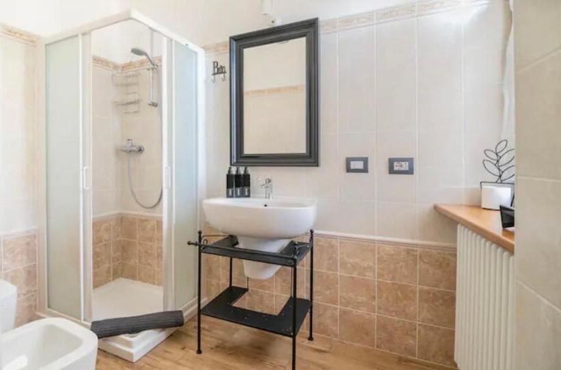 اتاق استاندارد, B&b La Dolce Casa Lago Di Como