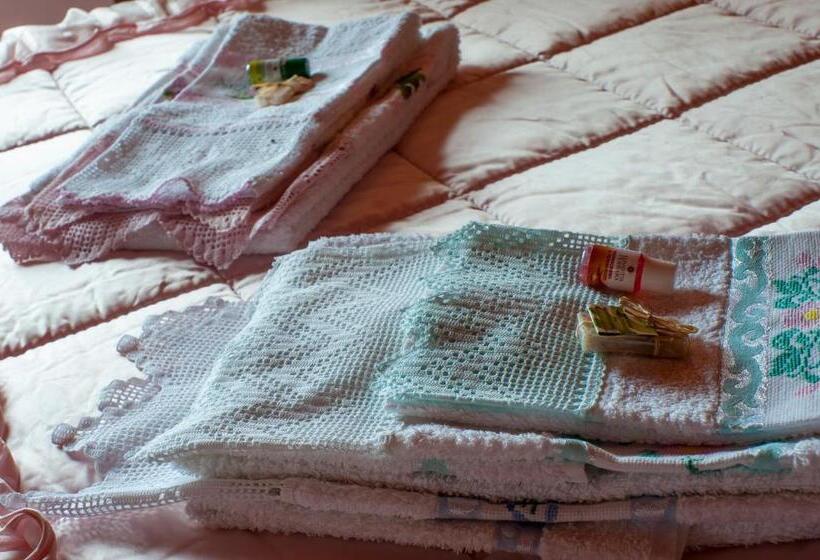 اتاق استاندارد سه نفره, B&b La Ginestra