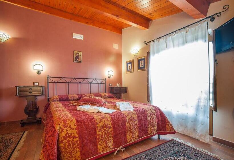 اتاق استاندارد چهار تخته, B&b La Ginestra
