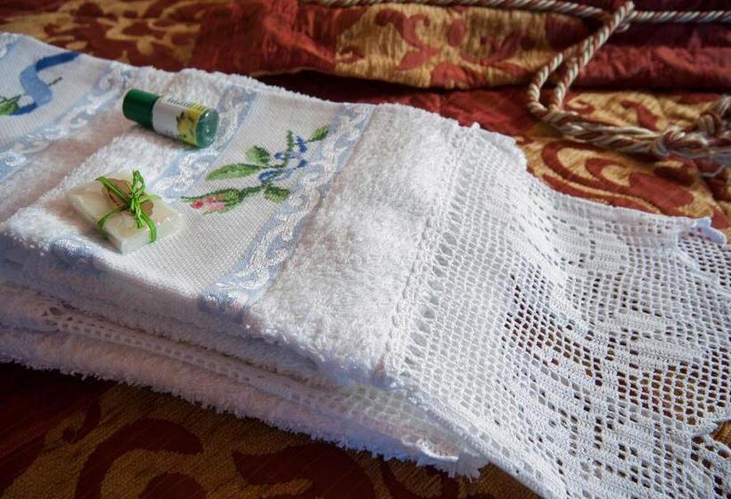 اتاق استاندارد چهار تخته, B&b La Ginestra