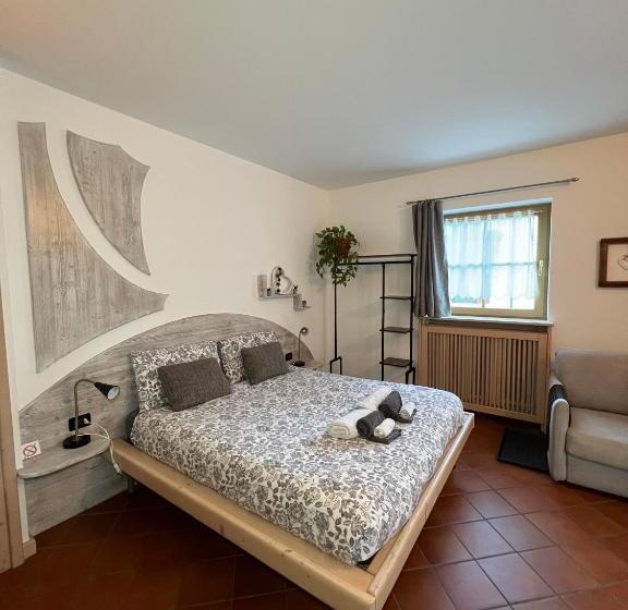 اتاق استاندارد چهارنفره با چشم‌انداز باغ, B&b Primavera
