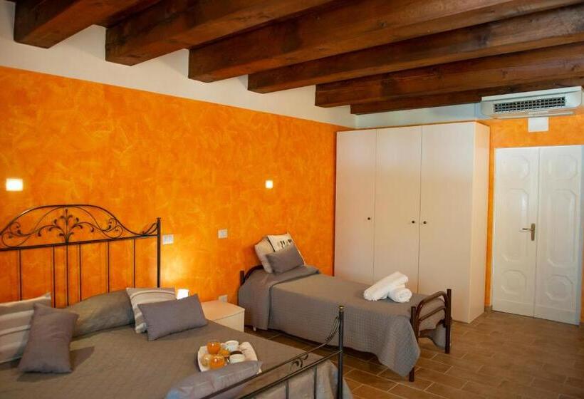 اتاق لوکس سه تخته, Tenuta Villa Colle Sereno