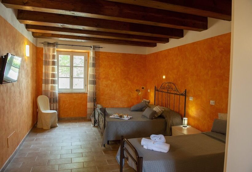 اتاق لوکس سه تخته, Tenuta Villa Colle Sereno