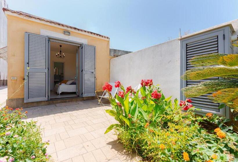 اتاق اکونومی, Villa Mazzella