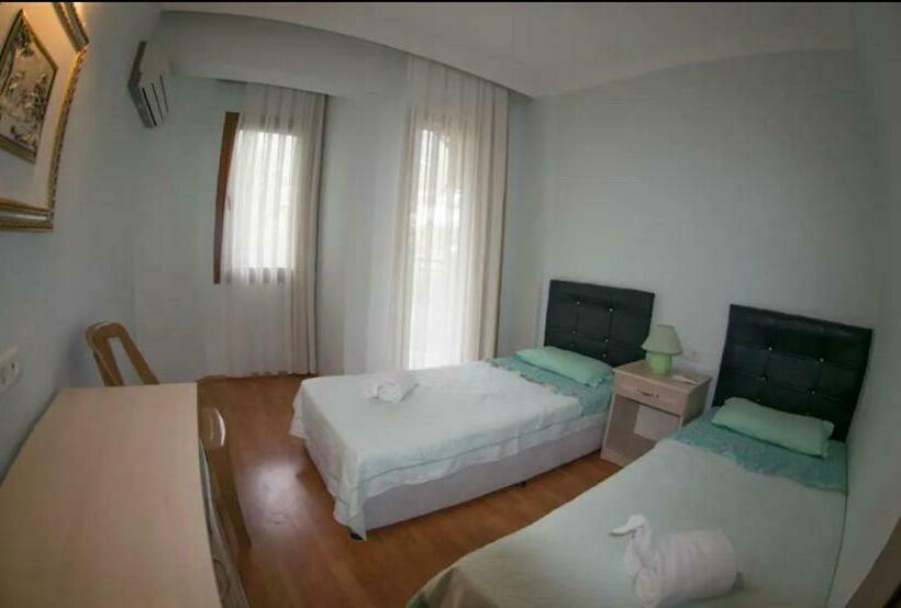 اتاق لوکس با بالکن, Boncuklu Otel