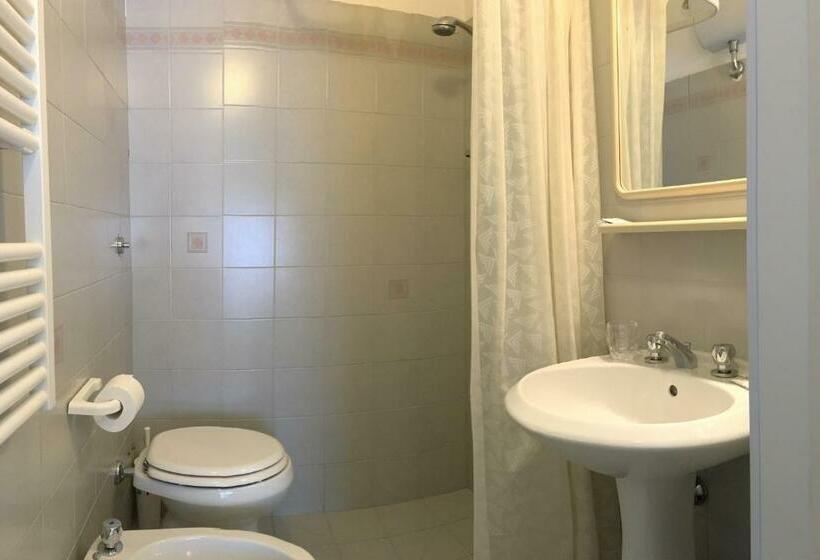 标准间, Casa Diomira
