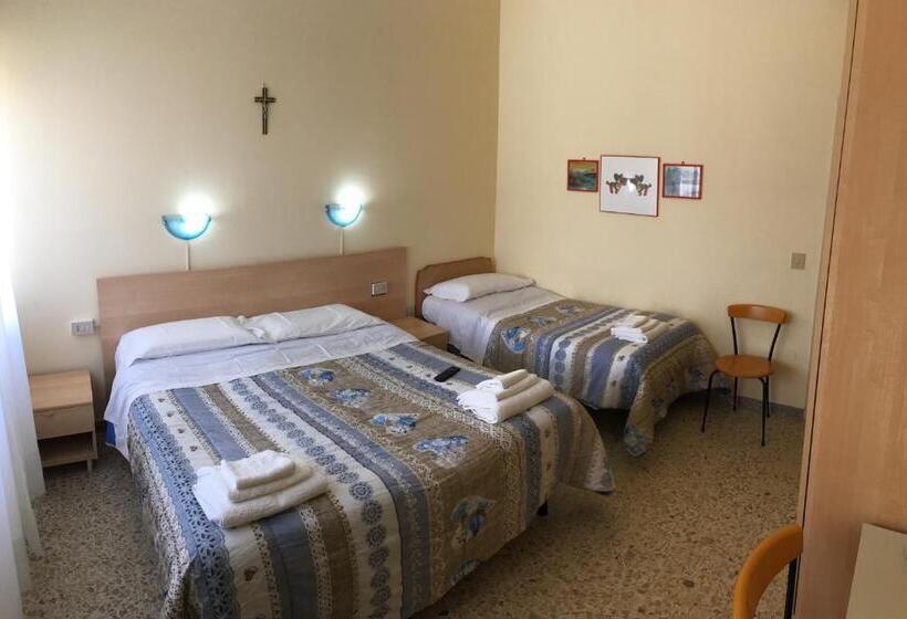 标准三人间共用浴室, Casa Diomira