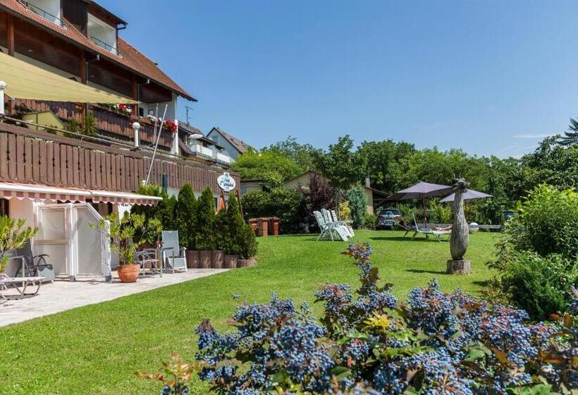 اتاق استاندارد, Restaurant Hansjakob