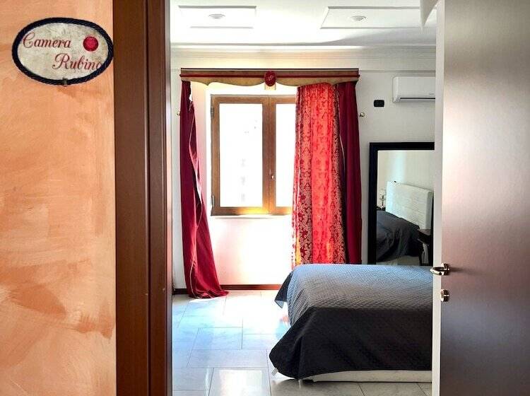 اتاق لوکس, Lo Scrigno B&b